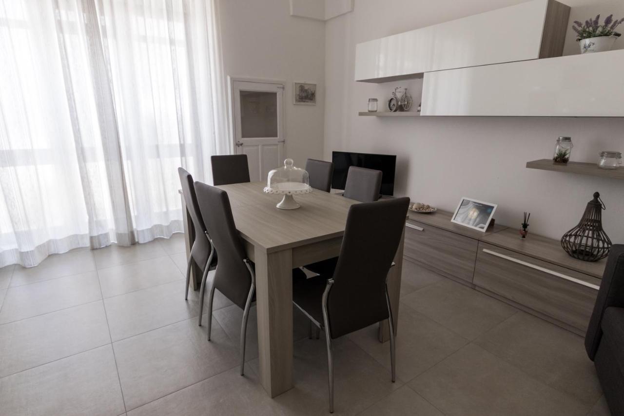 Drooms. Felline Esterno foto